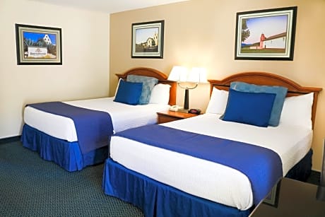 Deluxe Queen Room with Two Queen Beds Upstairs