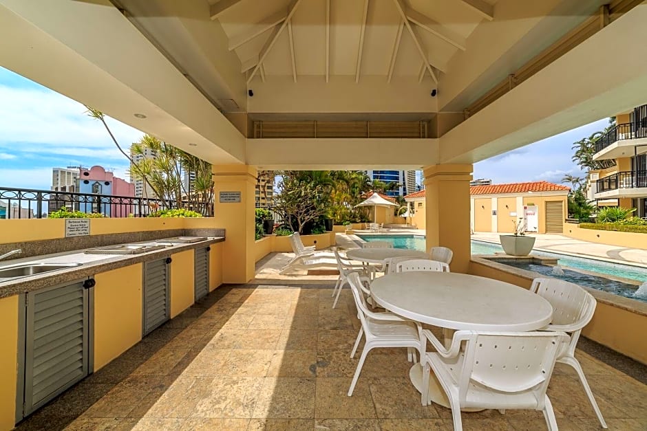 Private Apartments Chevron Renaissance