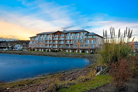 Oxford Suites Silverdale