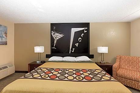 King Room with Mobility Access and Bathtub with Grab Bars - Non-Smoking