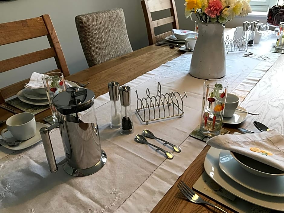 Lon y Traeth Bed & Breakfast