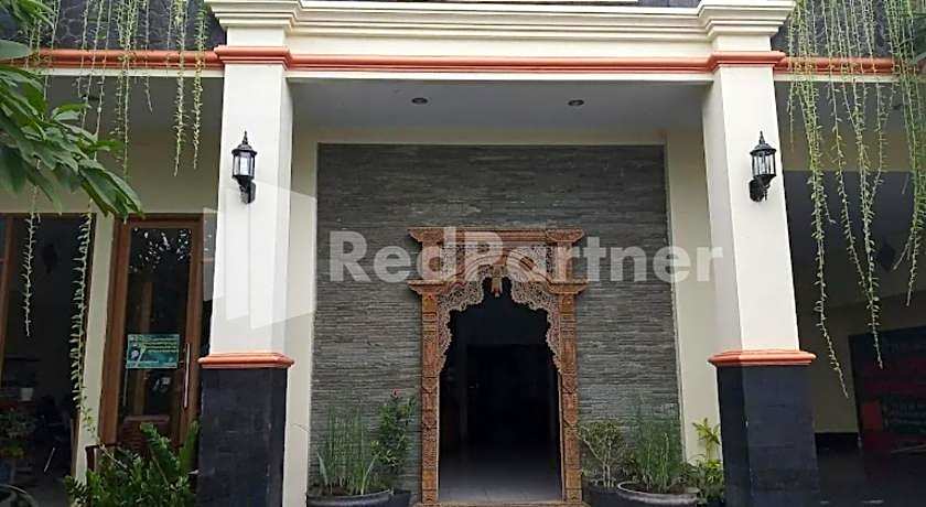 Nirvana Inn seturan Mitra RedDoorz