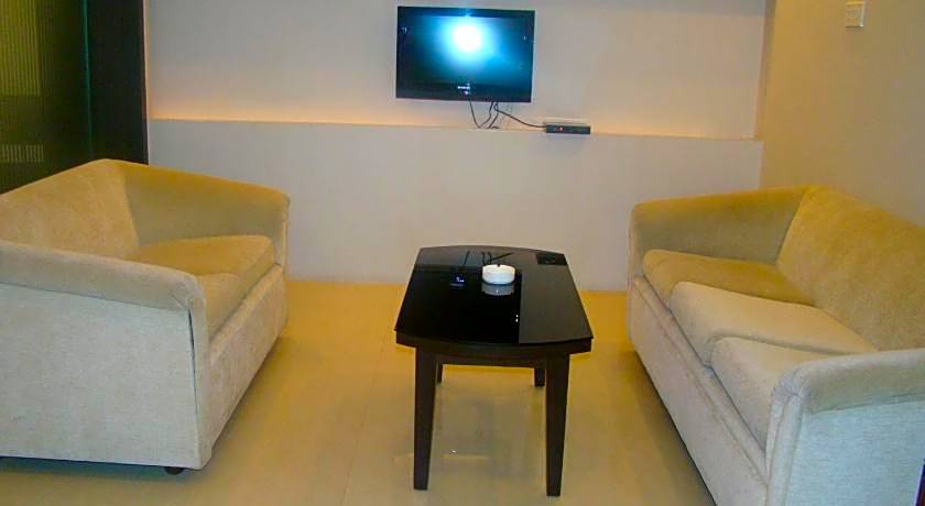 The Curzon Court Hotel