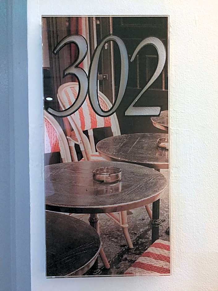 Hotel Le Cardinal Rueil Centre