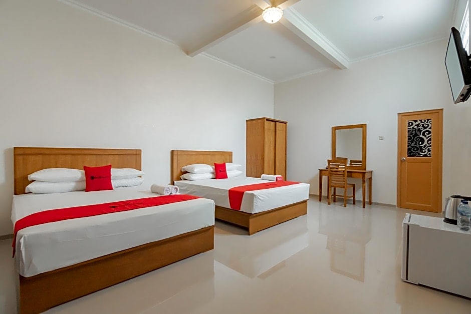 RedDoorz Syariah Plus @ Perintis Guesthouse Tasikmalaya