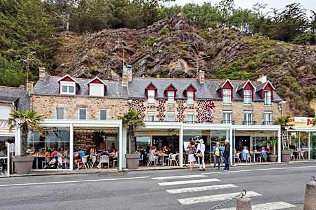Double Room with Sea View and Balcony