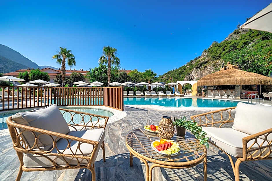 Ata Lagoon Beach Hotel