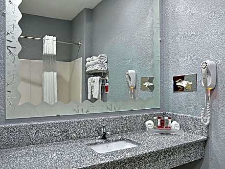 2 Queen Beds Non-Smoking