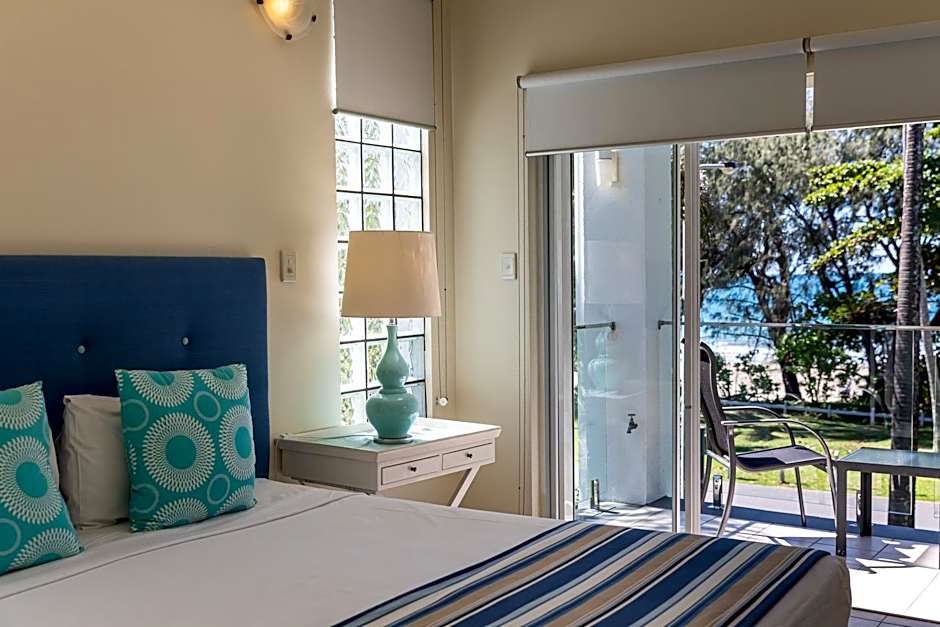 Beaches Port Douglas Holiday Apartments Book Here With The Onsite Reception Team