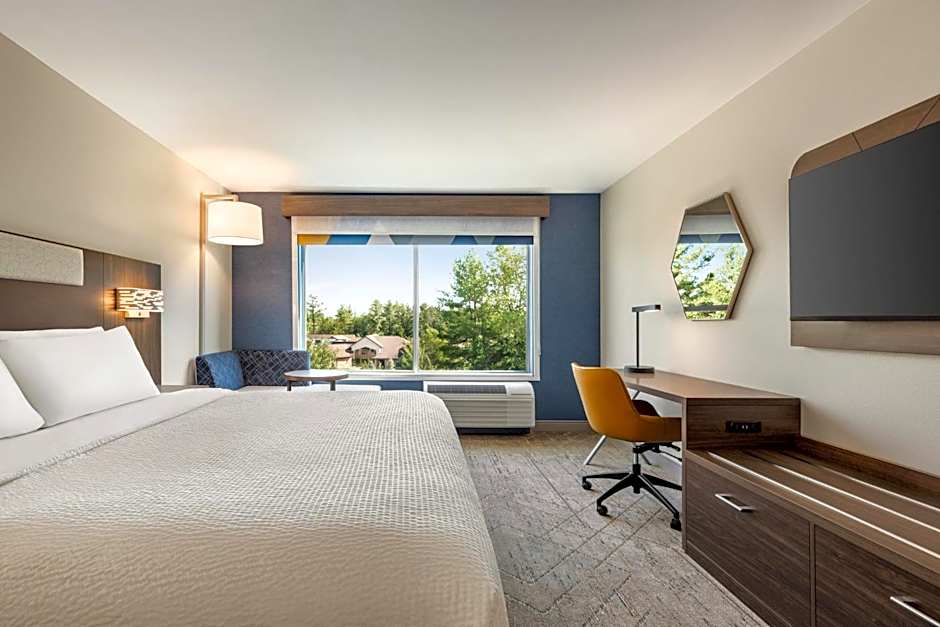 Holiday Inn Express & Suites Rhinelander By IHG