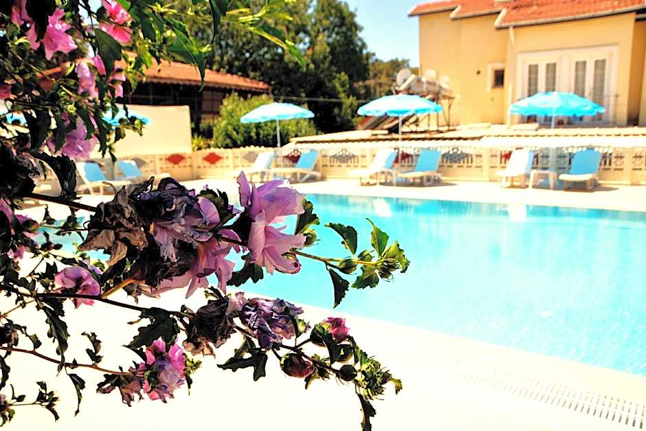 Cennet Hotel