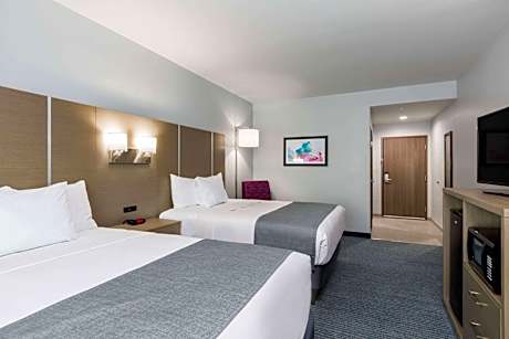 Queen Room with Two Queen Beds - Non-Smoking