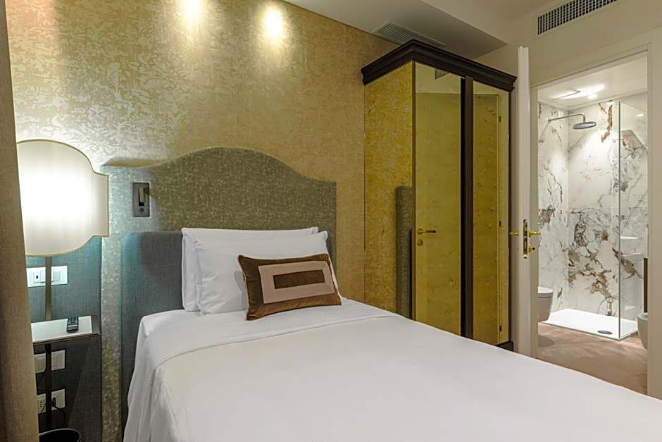 Acca Hotel