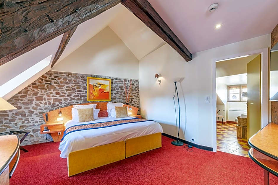 Photo 1 of 31 of L'Hostellerie du Château