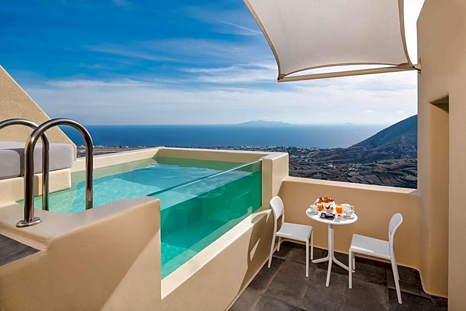 Skyfall Suites - Adults Only