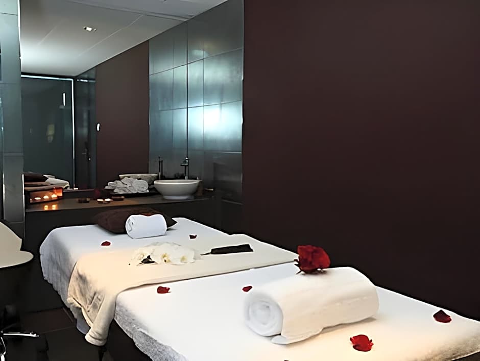 Clarion Suites Senart Paris Sud and Spa