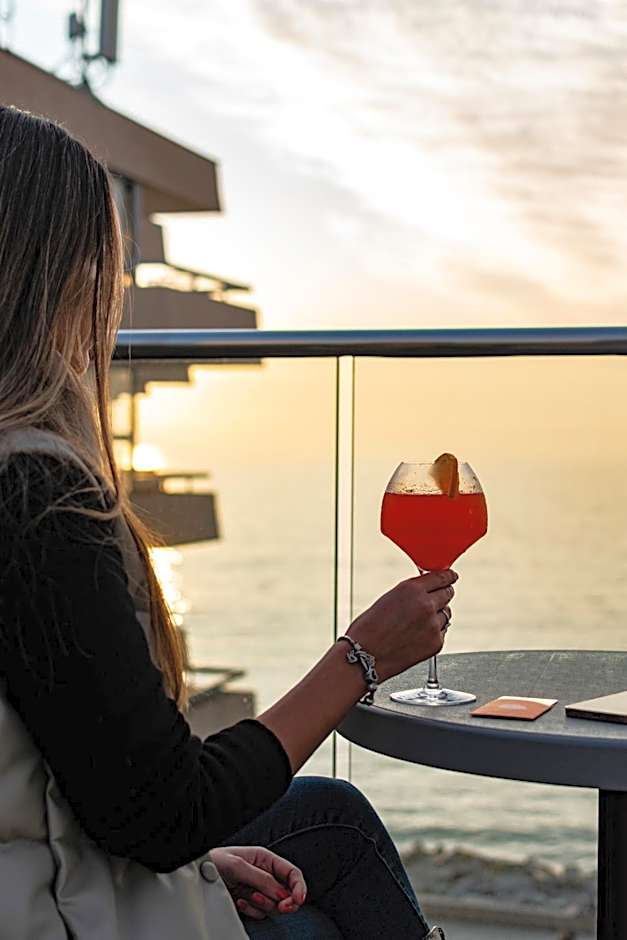 Pullman Vina del Mar San Martin