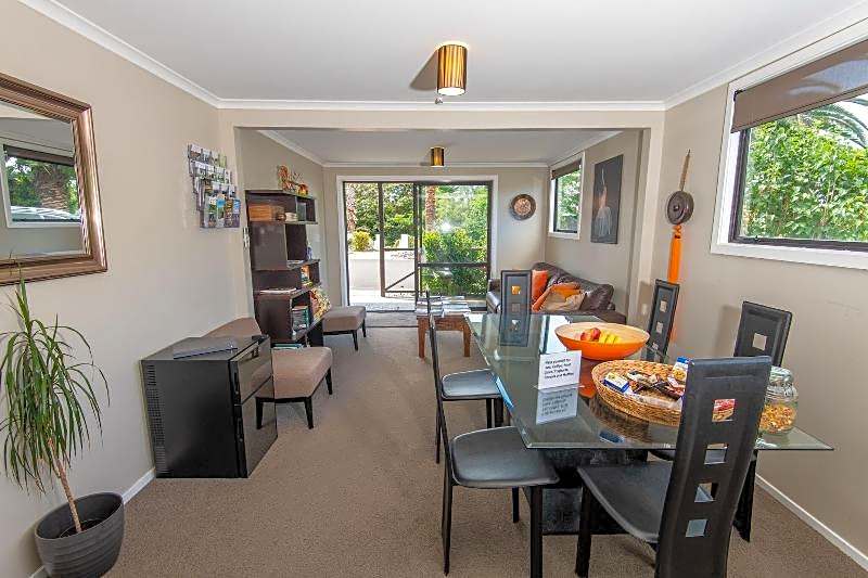 73 Milton Accommodation