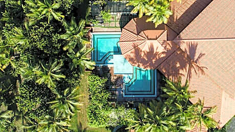 Las Olas Beach Resort