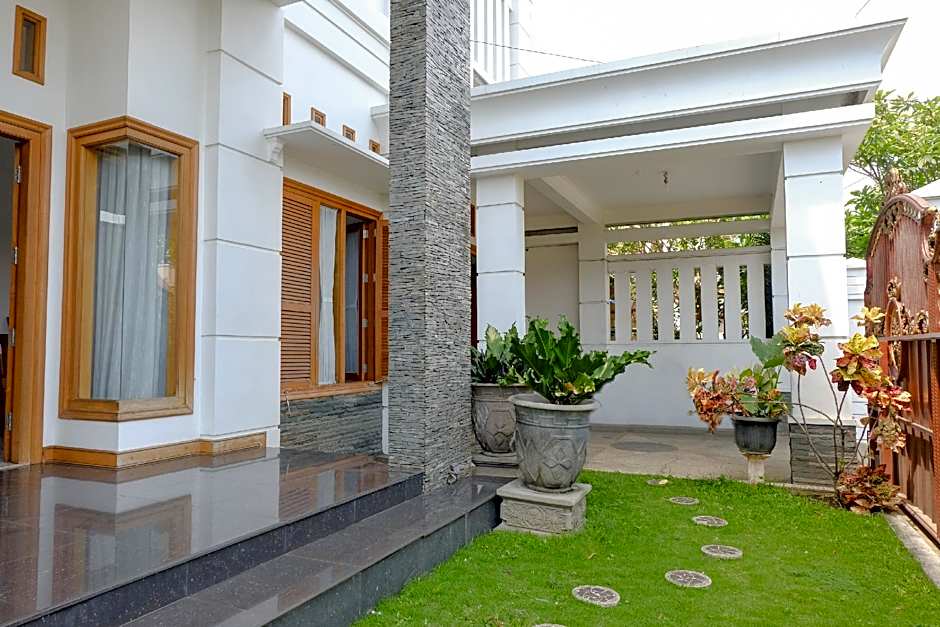 Daffi Family Residence by OYO Rooms – Malang, MO