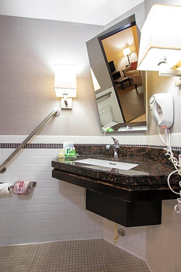 Holiday Inn Hotel & Suites St.Catharines-Niagara by IHG