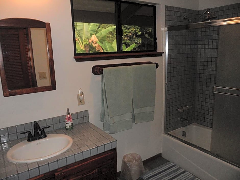 A Beautiful Edge of the World Bed & Breakfast