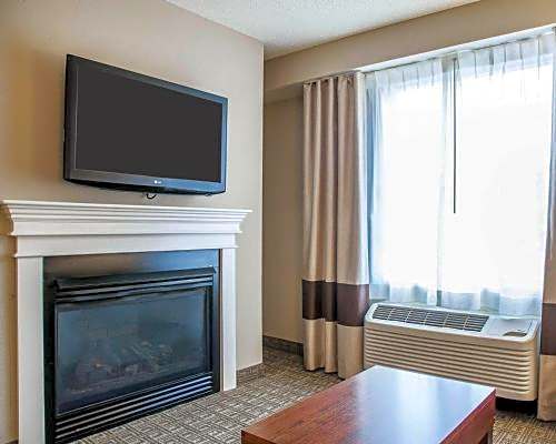 Comfort Inn & Suites Sturbridge-Brimfield