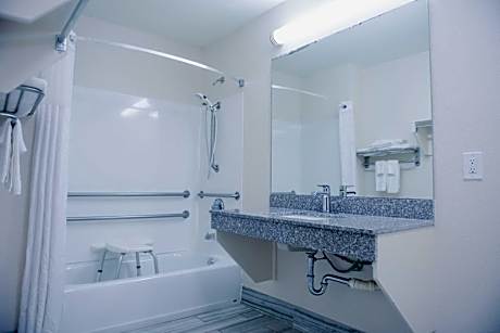 Queen Room with Two Queen Beds - Disability Access/Non-Smoking