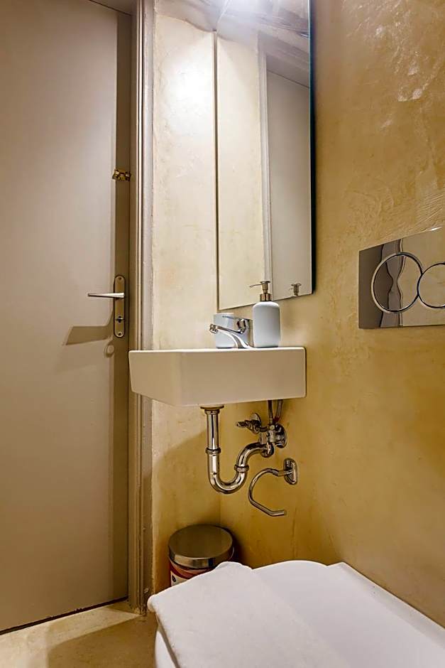 toStay-Unique apartment hotel in Athens center!