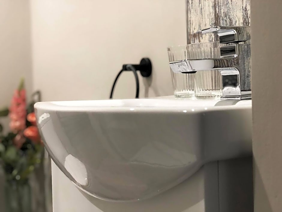 The Hive at Poppi-Red