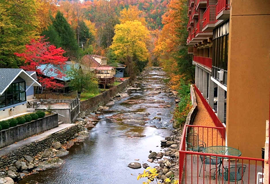 Baymont by Wyndham Gatlinburg On The River