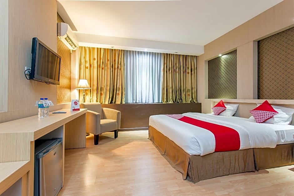 OYO 663 Hotel Sejati