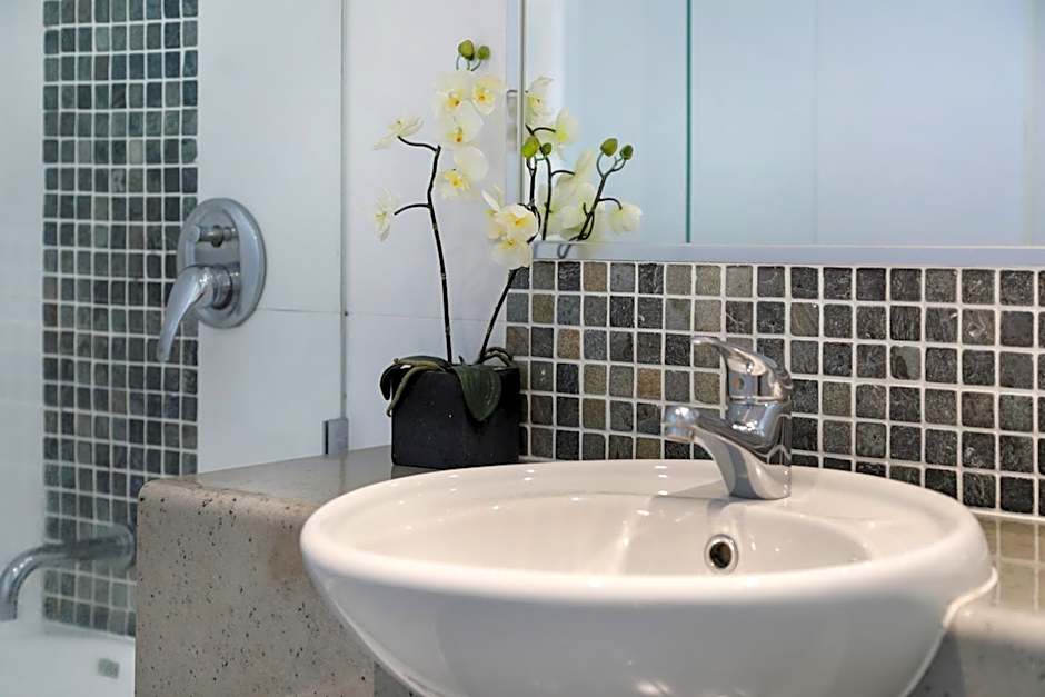 Aqualine Apartments On The Broadwater