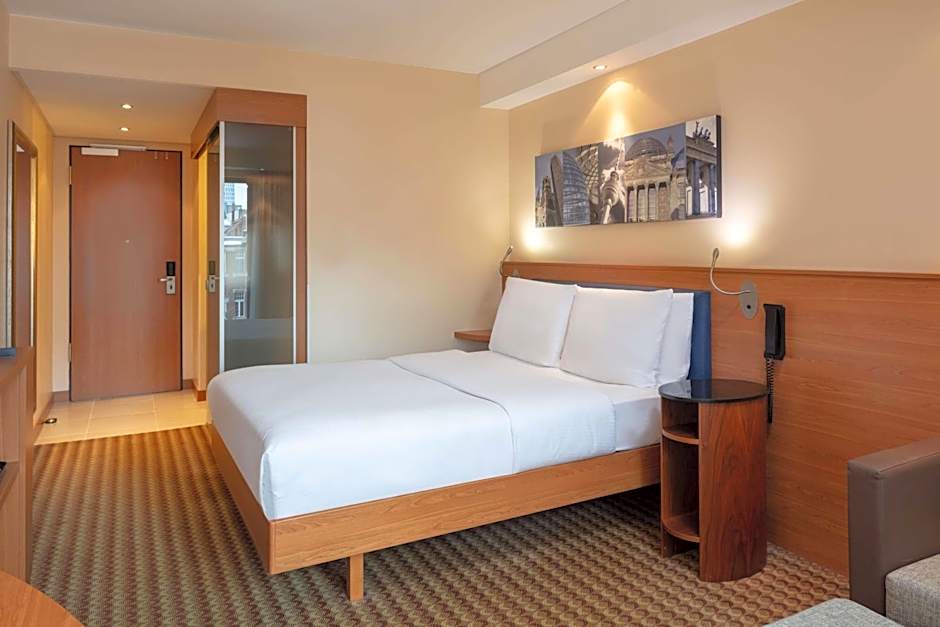 Hampton By Hilton Berlin City West