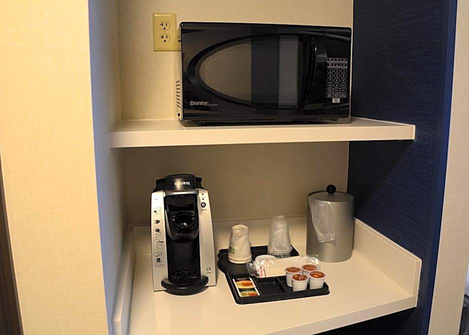 Holiday Inn Express & Suites Pittsburgh - Monroeville By IHG