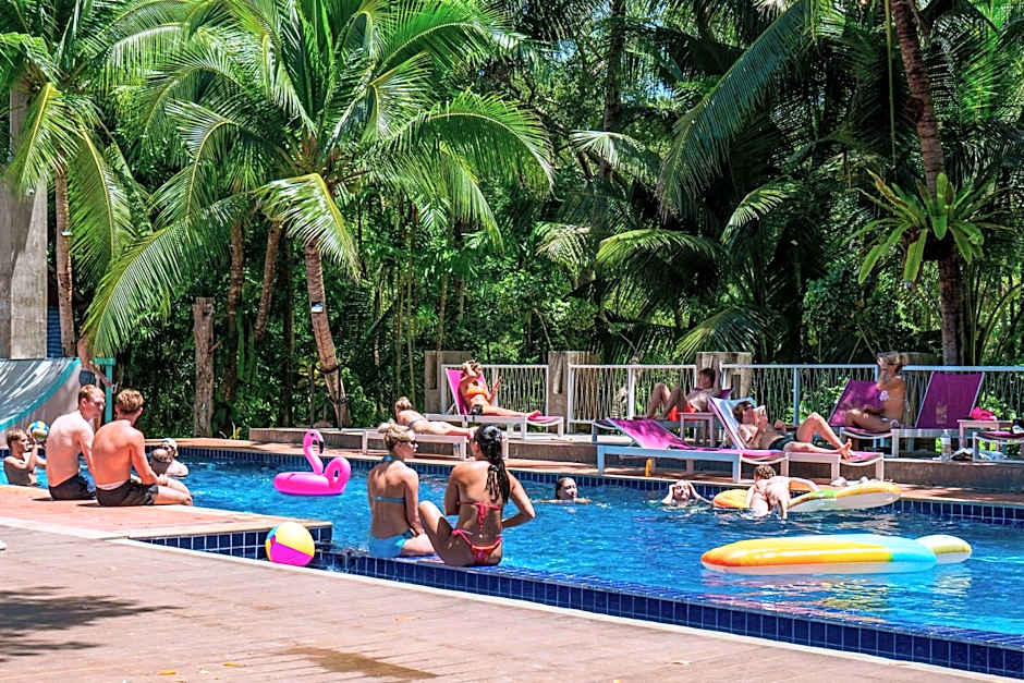 Nomads Ao Nang Party Hostel 18-35 Years Old Only