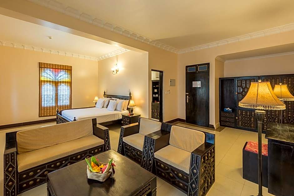 Golden Tulip Stone Town Boutique