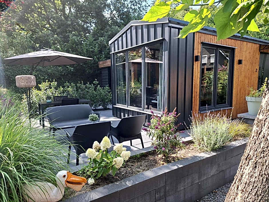 B&B Vierlingsbeek, Appartement en tuin-chalets