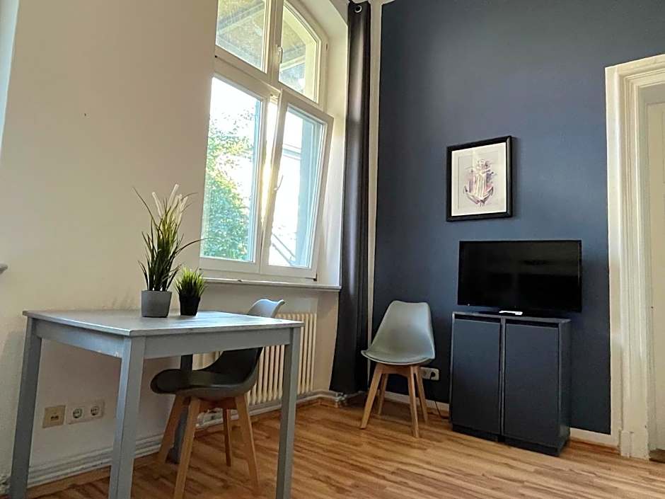 Blue Doors Hostel Altstadt