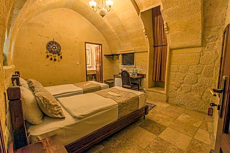 Standard Stone Twin Room 104