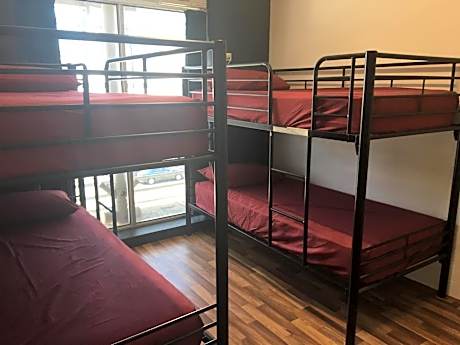 Bed in 4-Bed Mixed Dormitory Room (18 - 35 years old only)