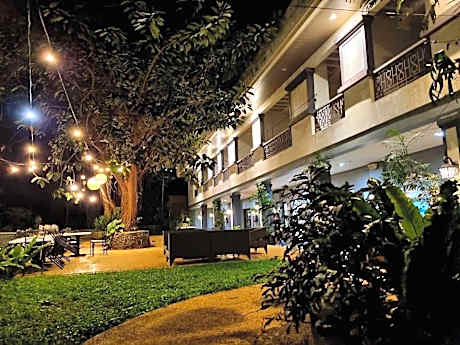 Momarco Forest Cove