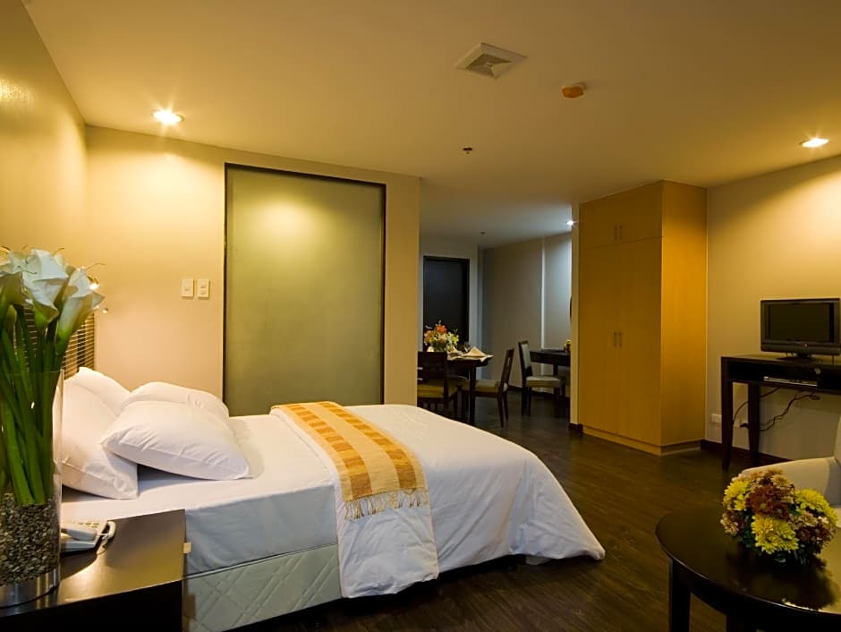 Baguio Burnham Suites Hotel