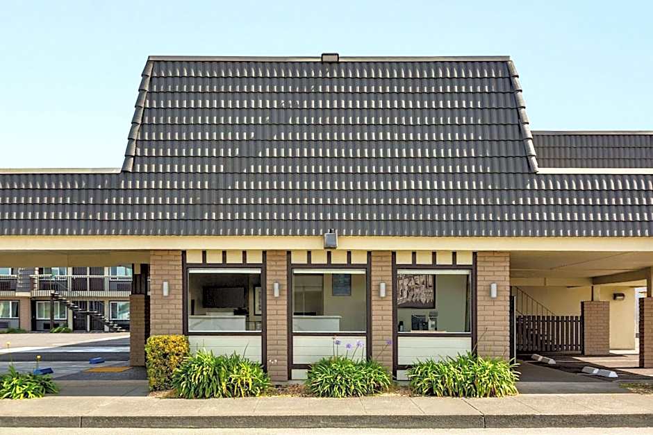 Super 8 by Wyndham Eureka