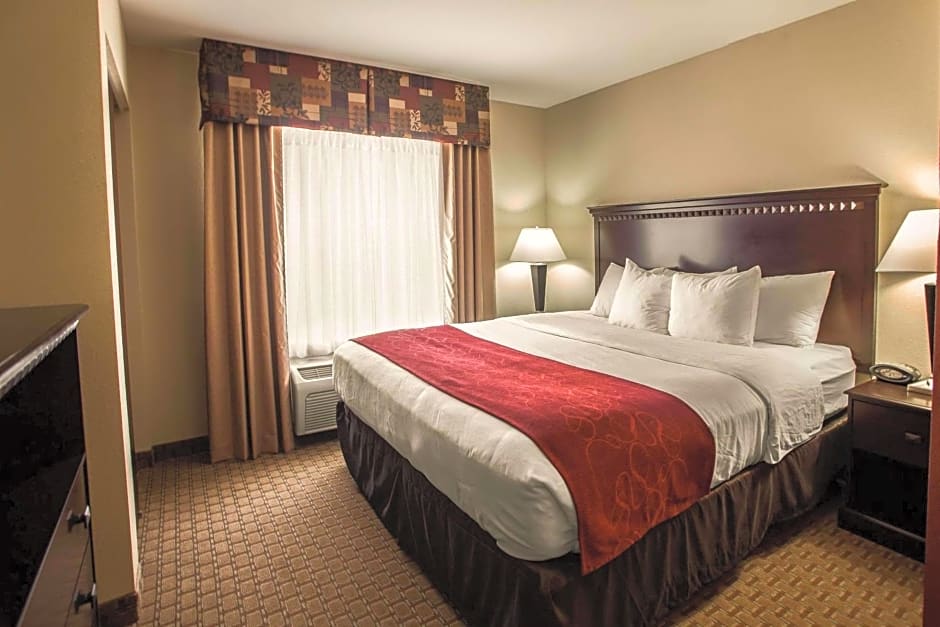 Comfort Suites Bloomington I-55 and I-74