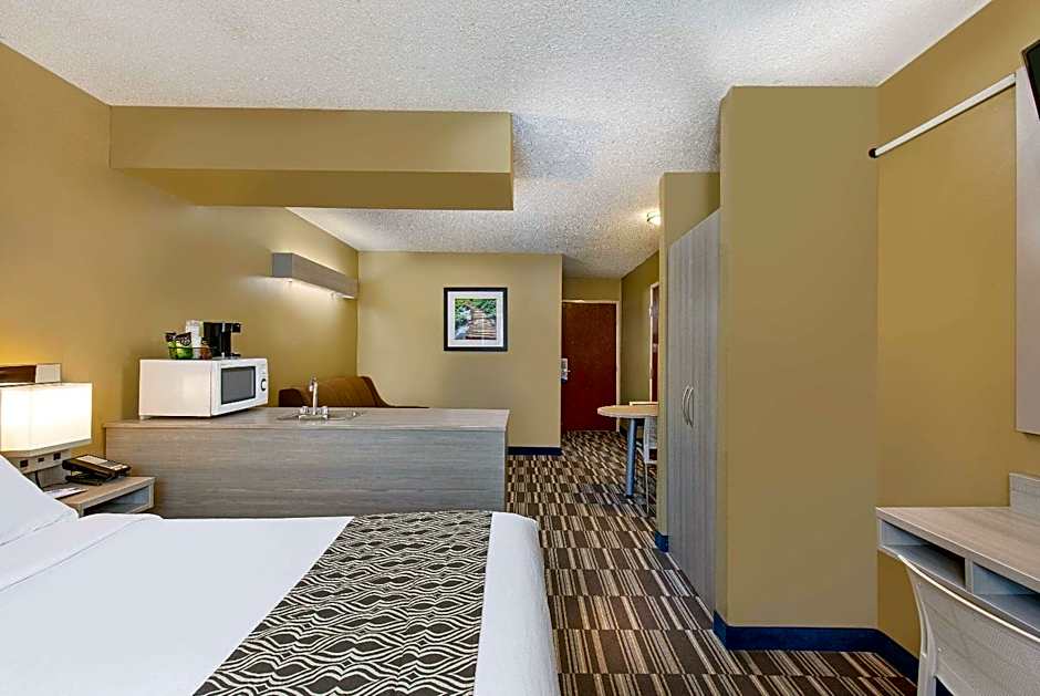 Microtel Inn & Suites by Wyndham Dry Ridge