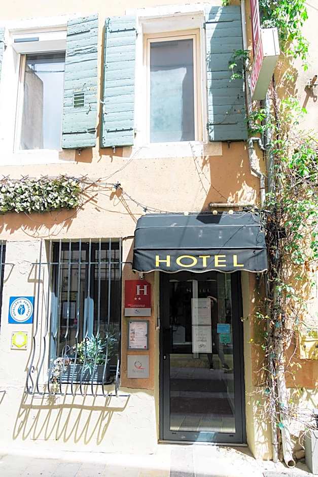 Hôtel Saint-Florent, à 2 pas du Théatre Antique d'Orange