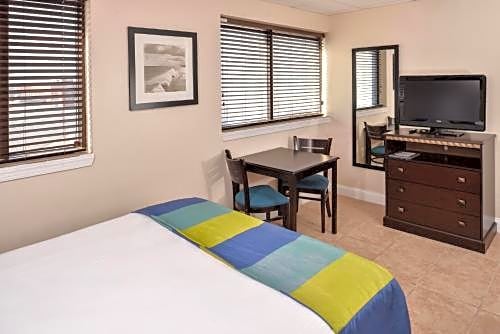 19 Atlantic Hotel