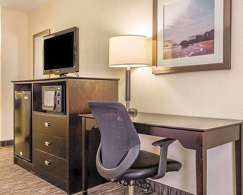 Quality Inn Mt. Pleasant