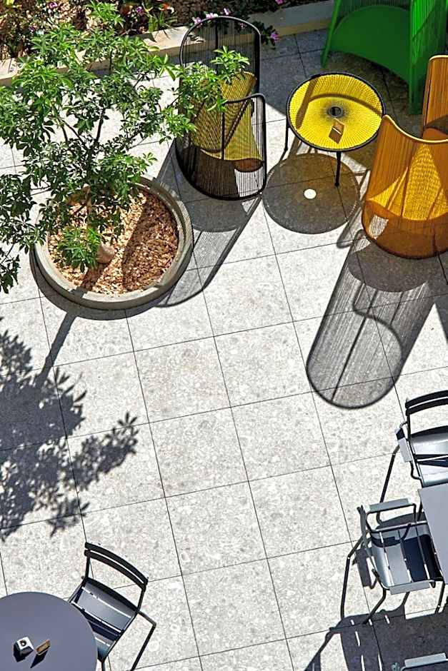 DINA MORGABINE SAINT DENIS